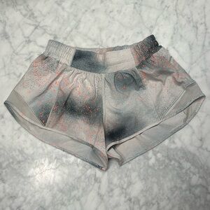 Lululemon Hotty Hot Low-Rise Lined Short 2.5 Inch